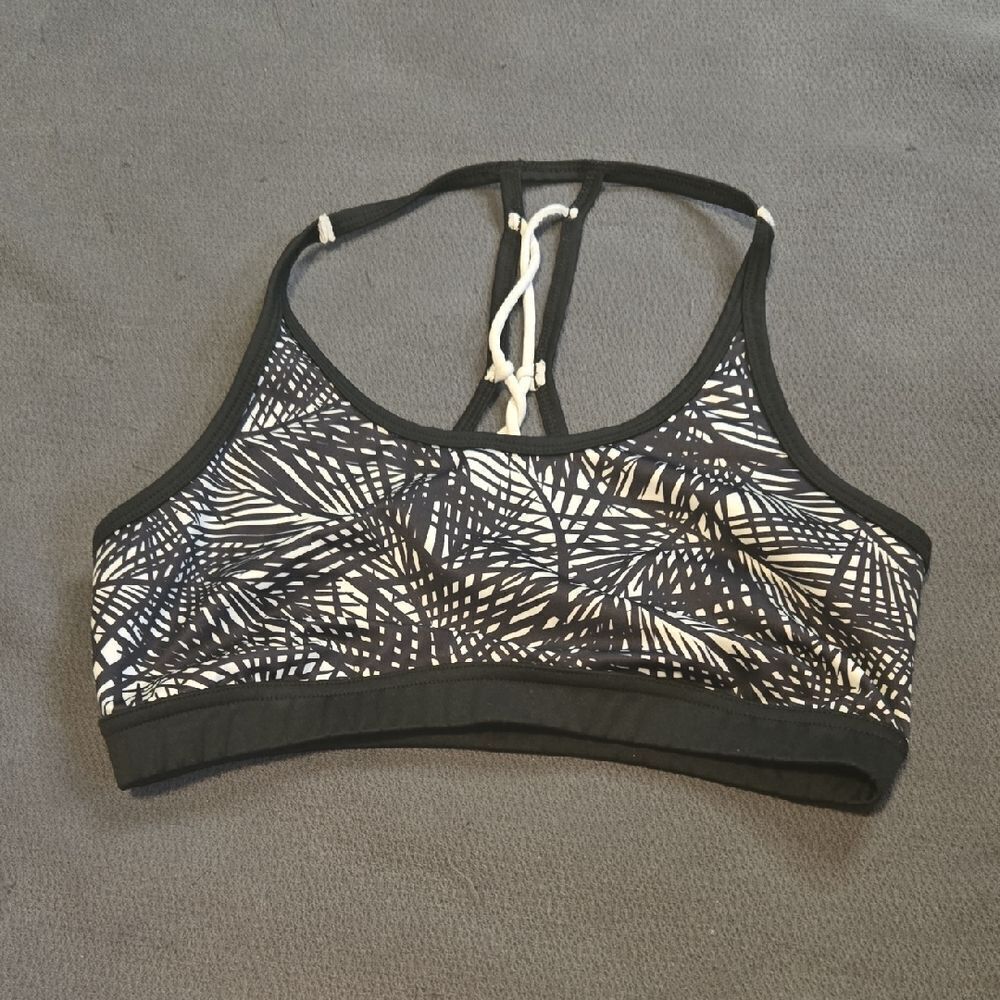 Champion Black and White Geometric Sports Bra with Seamless Design Size L